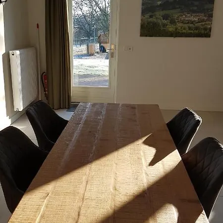 Hoeve Kroonen 아파트 쉰옵게울