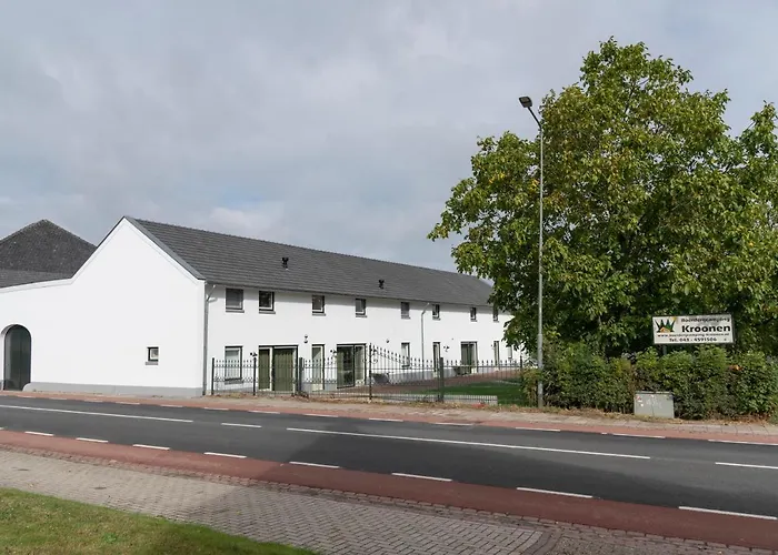 Hoeve Kroonen Schin op Geul